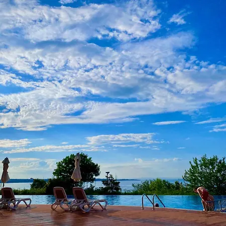 Summer Breeze Park Apartment, Santa Marina Village,