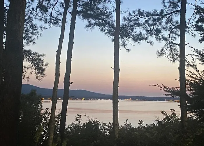 Summer Breeze Park Apartment, Santa Marina Village, *