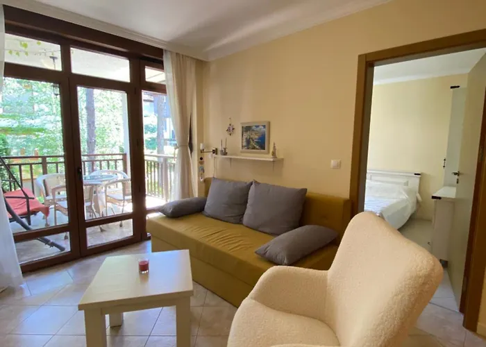 Апартамент Summer Breeze Park Apartment, Santa Marina Village, *