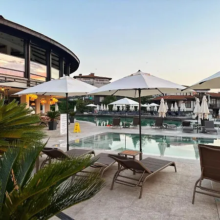 Summer Breeze Park Apartment, Santa Marina Village, Apartament