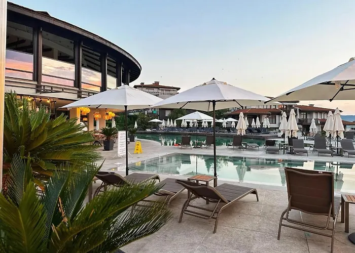 Summer Breeze Park Apartment, Santa Marina Village, Apartament