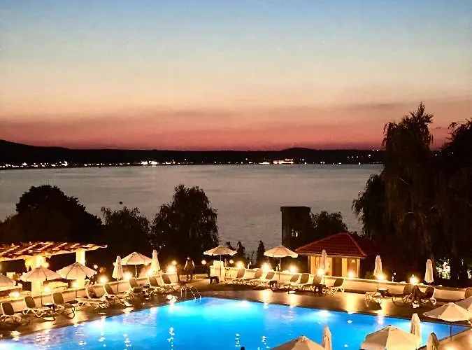 Summer Breeze Park Apartment, Santa Marina Village, Apartament *