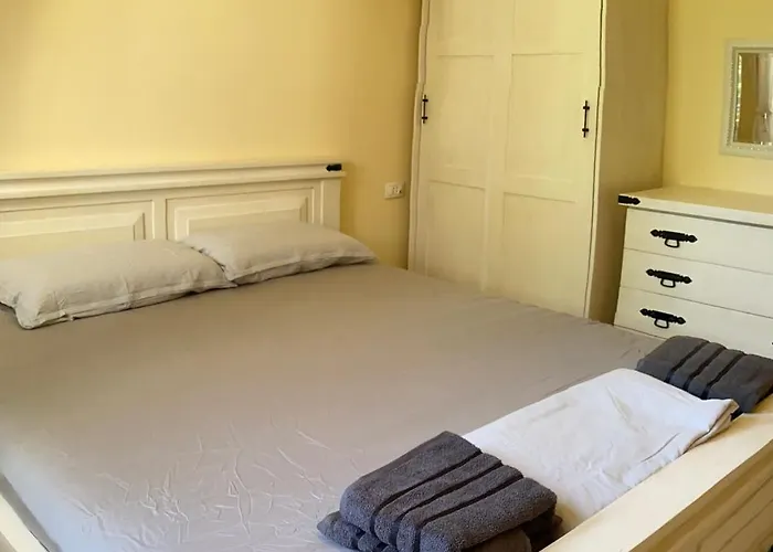 Summer Breeze Park Apartment, Santa Marina Village, Apartament